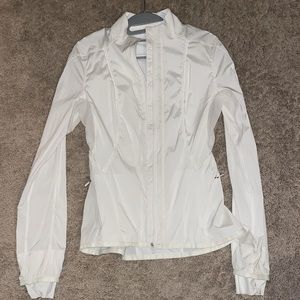 Lululemon light rain jacket